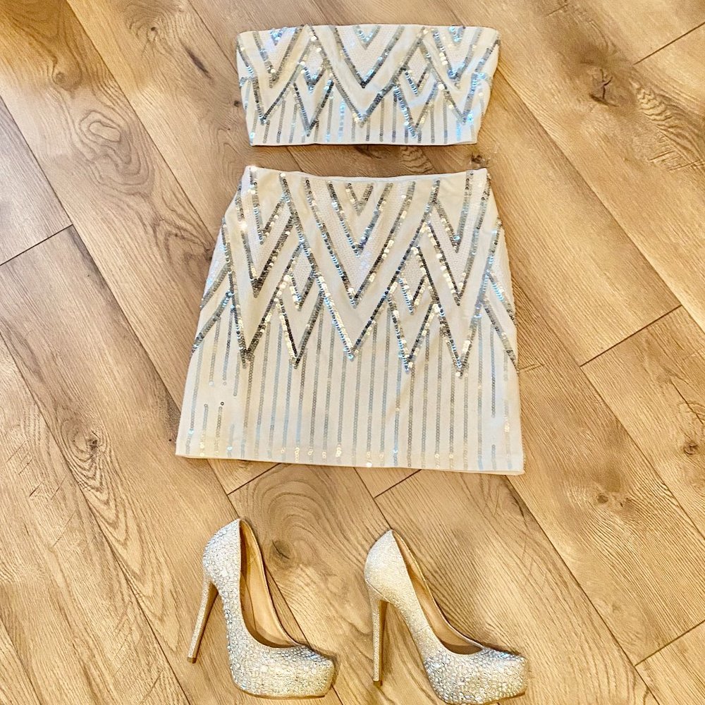 Shop17-Beautiful mini set strapless .